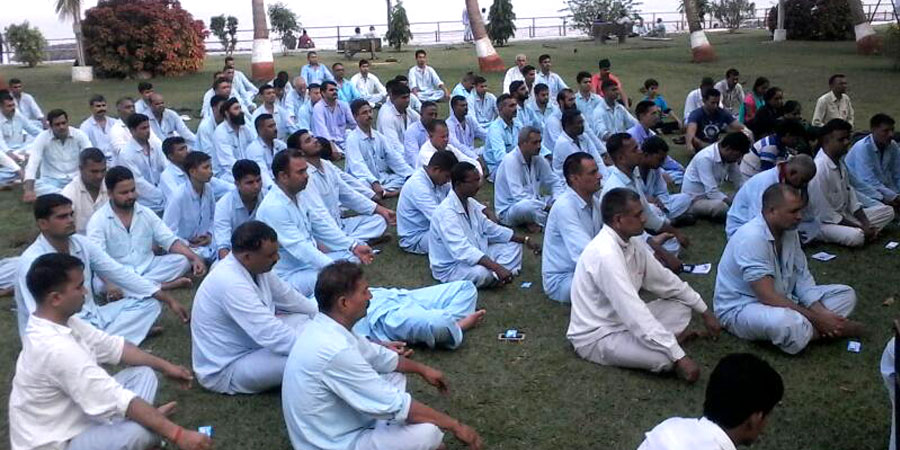 अप्रैल 2017 में INHS अश्विनी, मुंबई में सिद्धयोग ध्यान शिविर का आयोजन किया गया।